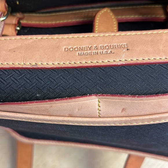 Vintage DOONEY & BOURKE tan canvas tote bag with leather shoulder straps & trim. - Picture 8 of 11